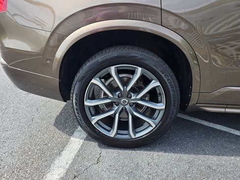 Used 2017 Volvo XC90 T6 Momentum w/ Vision Package AWD/4WD image 12