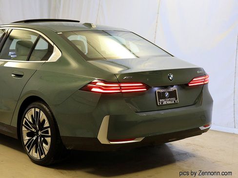 Certified 2025 BMW 540i xDrive 540i xDrive image 8