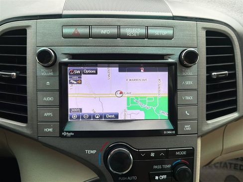 Used 2015 Toyota Venza XLE AWD/4WD image 25