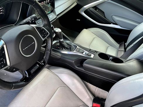 Used 2017 Chevrolet Camaro SS image 12