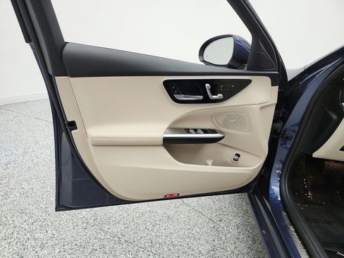 Used 2024 Mercedes-Benz C 300 Sedan image 15