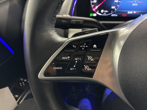 Used 2025 Mercedes-Benz GLB 250 4MATIC image 12