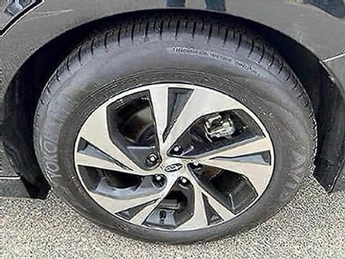 Certified 2025 Subaru Legacy Premium w/ Popular Package #1A AWD/4WD image 9