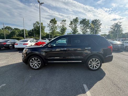 Used 2017 Ford Explorer Limited AWD/4WD image 3