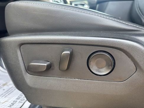 Used 2021 Chevrolet Tahoe LT w/ Luxury Package image 15