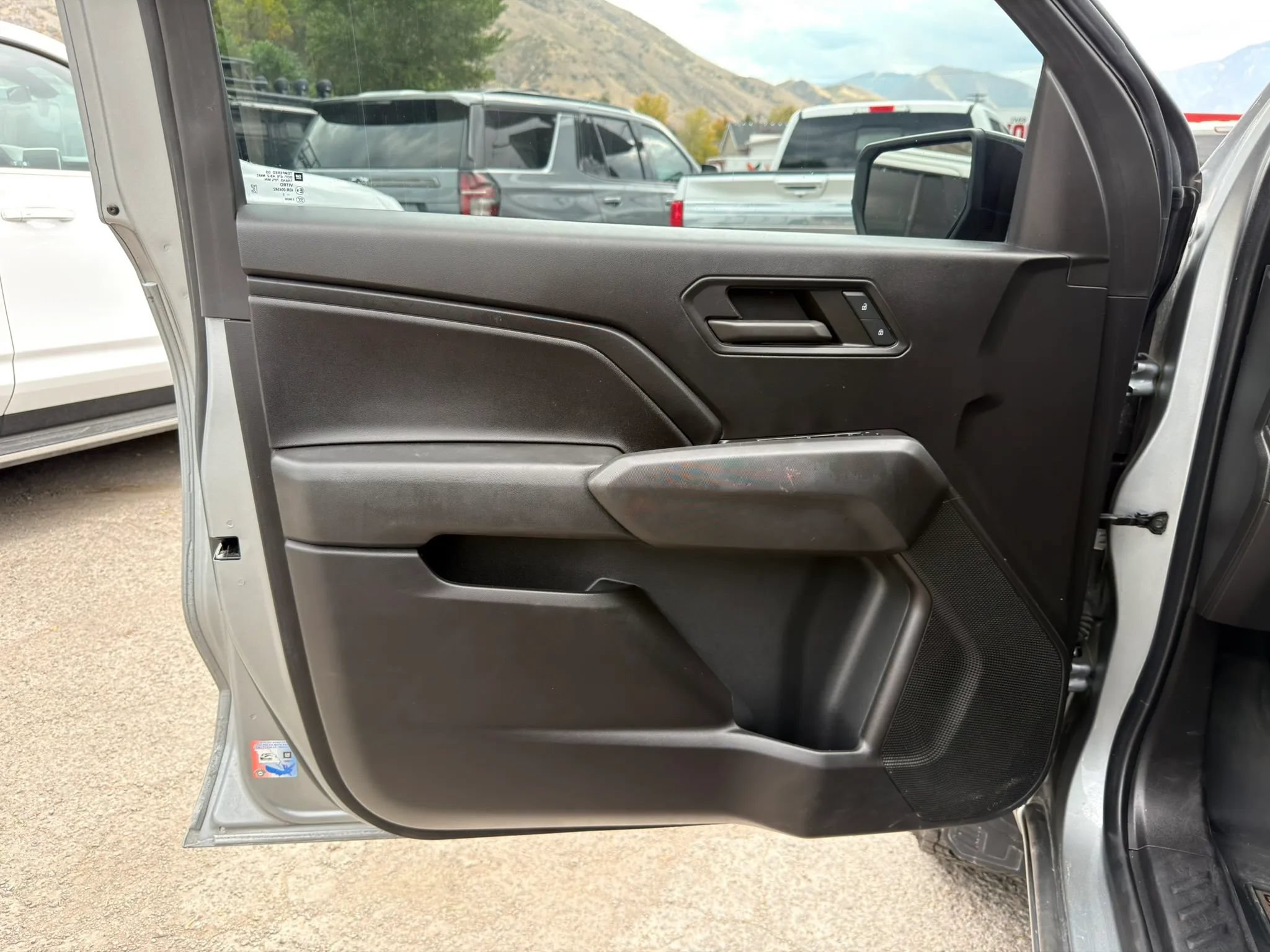 Used 2023 Chevrolet Colorado Trail Boss w/ Technology Package AWD/4WD image 36
