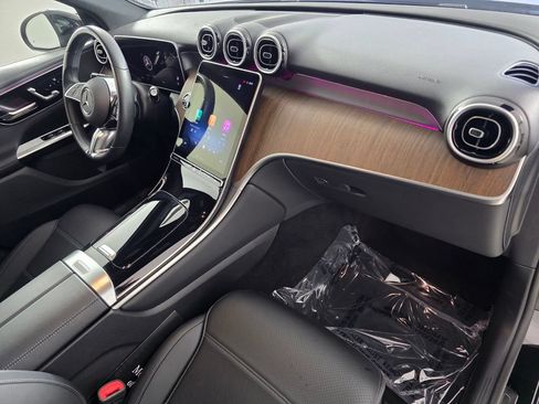 Certified 2025 Mercedes-Benz GLC 300 image 27