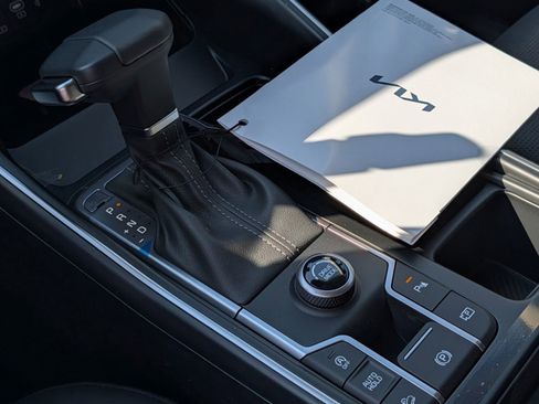 New 2026 Kia Sorento S FWD image 11