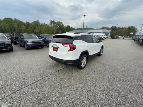 Used 2024 GMC Terrain SLE w/ Driver Convenience Package AWD/4WD image 7