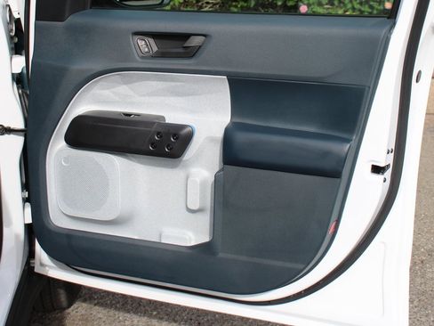 Used 2025 Ford Maverick XLT w/ Equipment Group 302A image 41