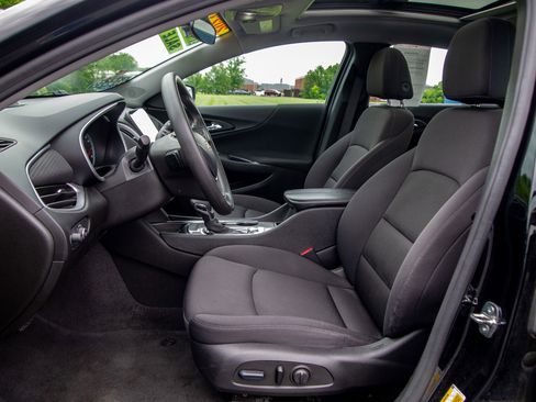 Used 2023 Chevrolet Malibu LT FWD image 13