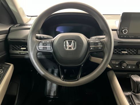 Used 2023 Honda Accord EX image 13