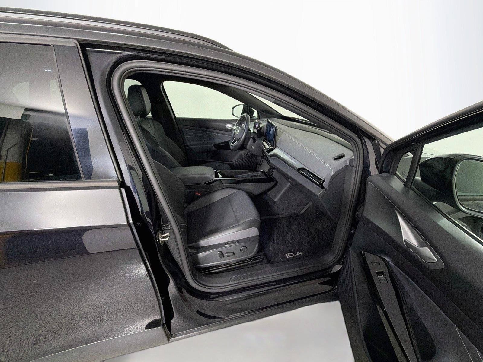 Certified 2024 Volkswagen ID.4 S RWD image 28
