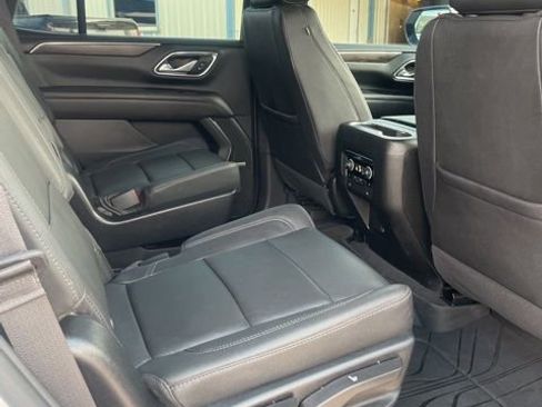 Used 2023 Chevrolet Tahoe LT w/ Luxury Package AWD/4WD image 9