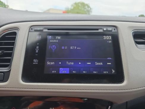 Used 2018 Honda HR-V EX image 26
