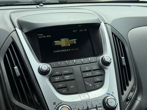 Used 2017 Chevrolet Equinox LT w/ Convenience Package FWD image 20