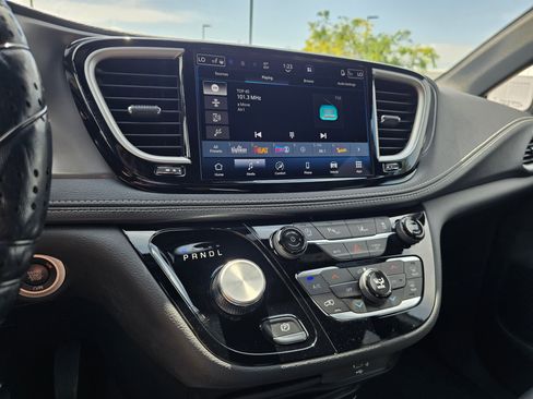 Used 2026 Chrysler Pacifica Select AWD/4WD image 49