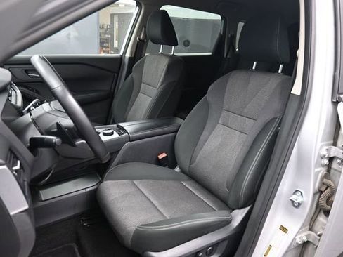 Used 2025 Nissan Rogue SV AWD/4WD image 19