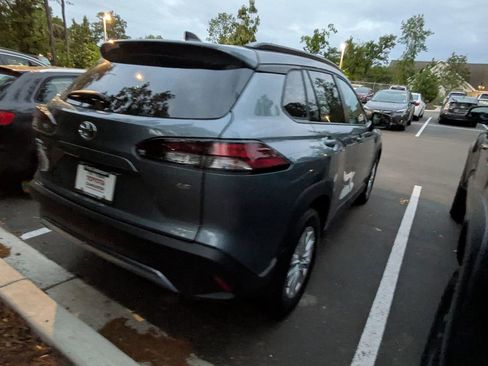 Used 2026 Toyota Corolla Cross LE image 7