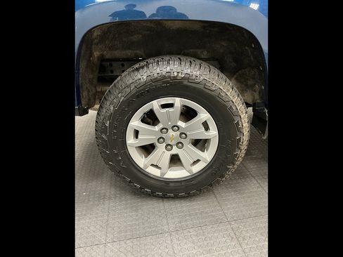 Used 2020 Chevrolet Colorado LT AWD/4WD image 38