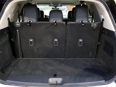 Certified 2025 Nissan Pathfinder SL image 11