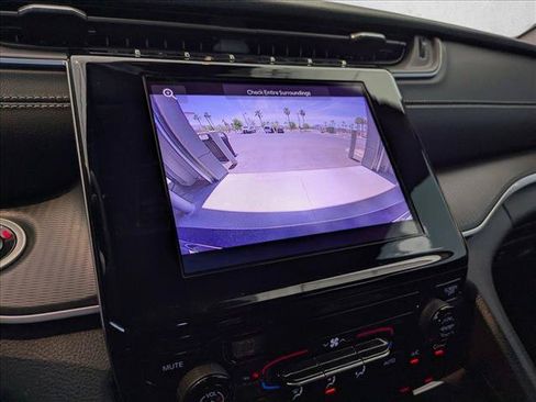 Used 2025 Jeep Grand Cherokee L Laredo RWD image 13