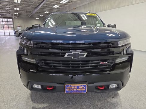 Used 2021 Chevrolet Silverado 1500 LT Trail Boss w/ Bed Protection Package image 2