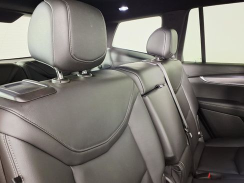Certified 2024 Cadillac XT6 Luxury FWD image 12