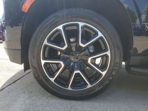 Used 2022 Chevrolet Tahoe RST w/ Luxury Package RWD image 7