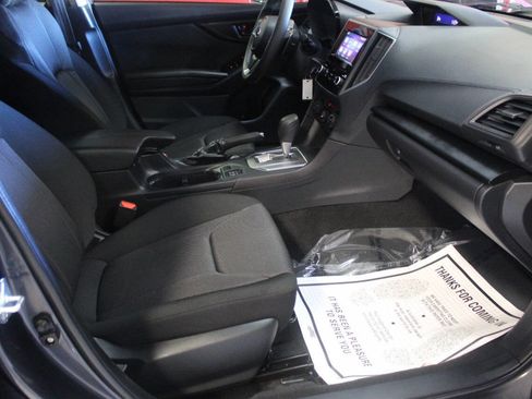 Used 2023 Subaru Impreza 2.0i Premium image 9