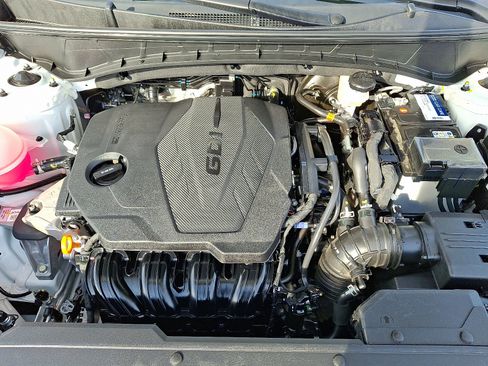 Certified 2025 Hyundai Tucson SE image 27