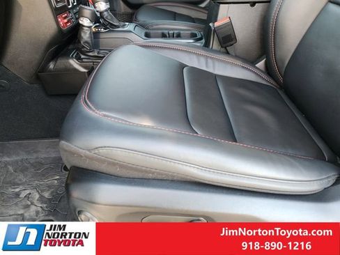 Used 2024 Jeep Wrangler Unlimited Rubicon image 26