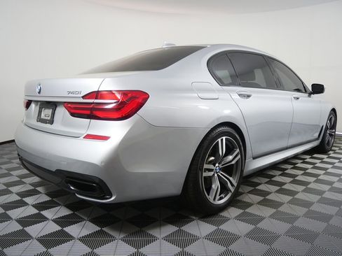 Used 2019 BMW 740i w/ Executive Package image 3