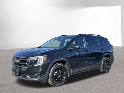 Used 2024 GMC Terrain AT4 image 11