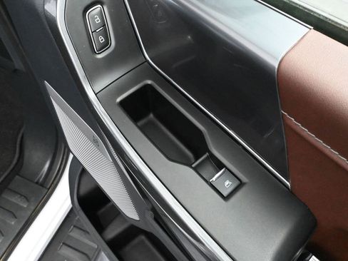 Used 2023 Ford F150 Lariat image 45