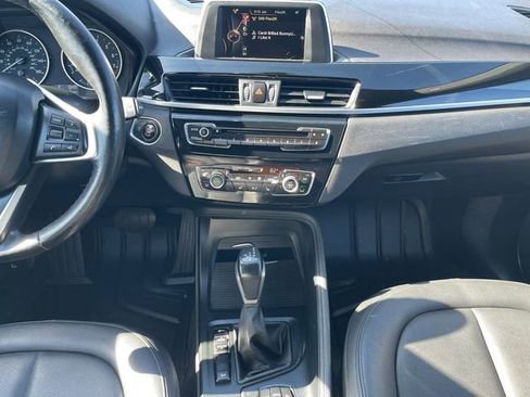 Used 2017 BMW X1 xDrive28i AWD/4WD image 11