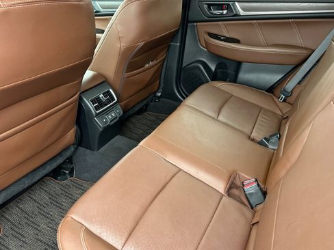 Used 2019 Subaru Outback 3.6R Touring w/ Popular Package #3A image 15