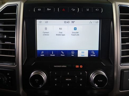 Used 2021 Ford F450 Platinum w/ FX4 Off-Road Package AWD/4WD image 8