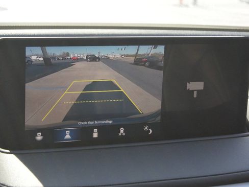 Used 2024 Acura MDX SH-AWD w/ Technology Package image 19