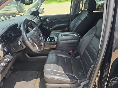 Used 2018 GMC Yukon XL Denali w/ Denali Ultimate Package AWD/4WD image 9