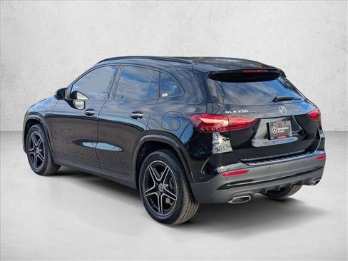 Used 2025 Mercedes-Benz GLA 250 image 8