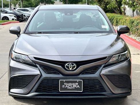 Used 2021 Toyota Camry SE image 8