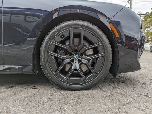 Used 2023 BMW 760i xDrive AWD/4WD image 54