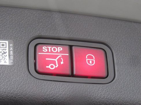 New 2026 Mercedes-Benz GLC 300 4MATIC image 23