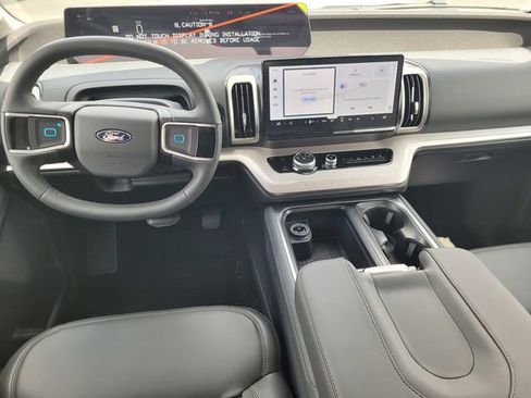 New 2026 Ford Expedition Active AWD/4WD image 7