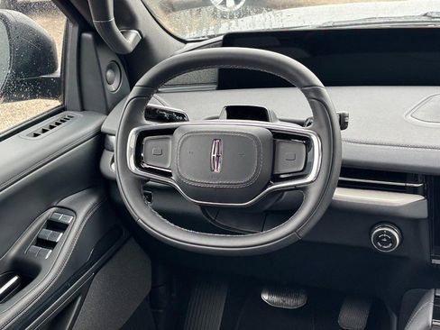 New 2026 Lincoln Navigator L Reserve w/ Jet Appearance Package image 13