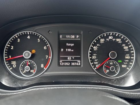 Used 2014 Volkswagen Passat 1.8T Sport FWD image 17