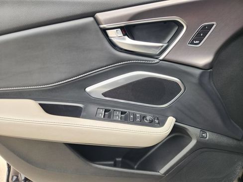 Used 2025 Acura RDX SH-AWD image 26