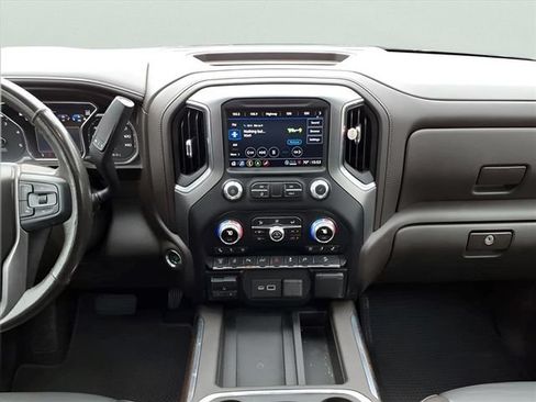Used 2021 GMC Sierra 3500 Denali w/ Denali Ultimate Package AWD/4WD image 12