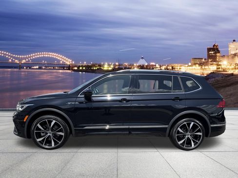 Certified 2024 Volkswagen Tiguan SEL R-Line AWD/4WD image 2